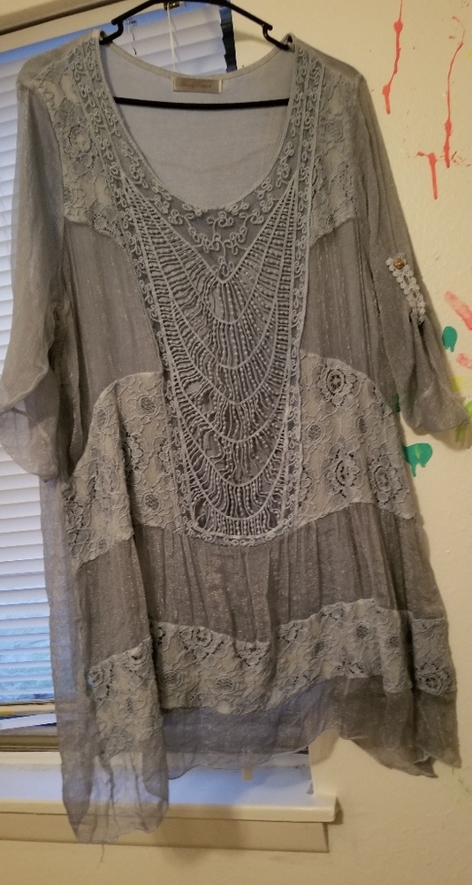 Womans blue top